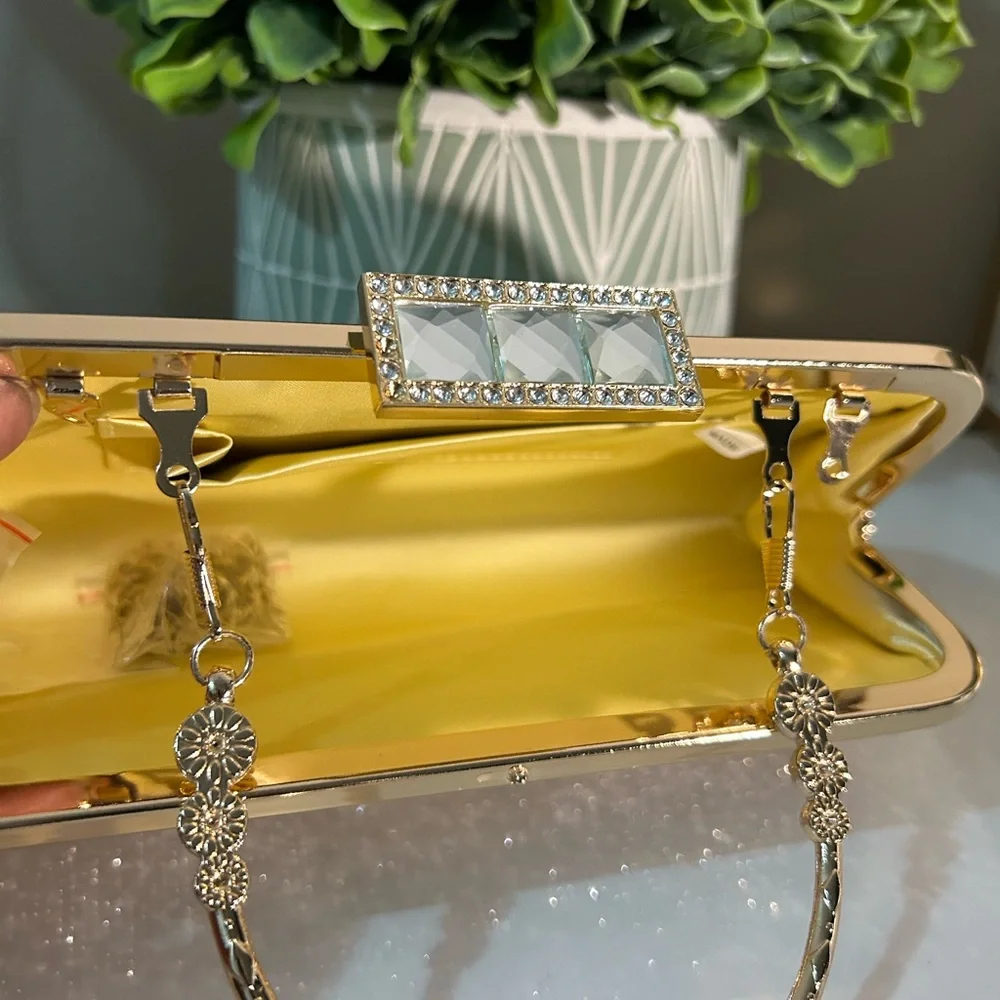 Fancy Handbag - Picture 3 of 3